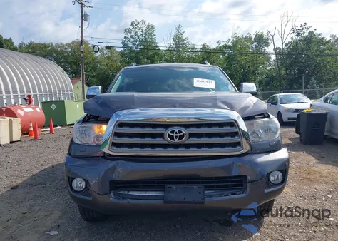 2012 Toyota Sequoia Limited 5.7L V8 из США, поврежденный, VIN 5TDJY5G14CS072989
